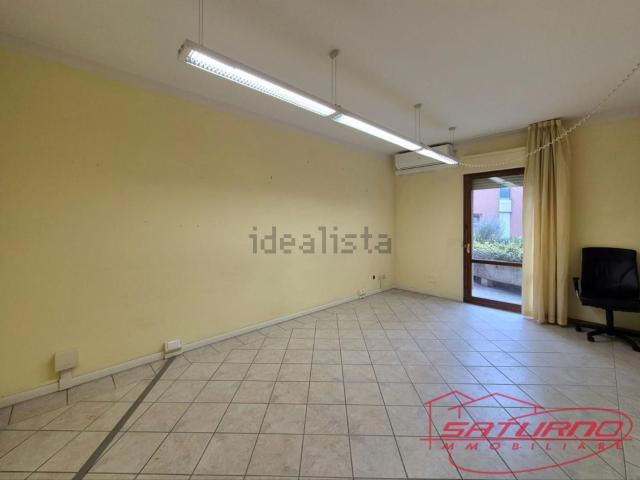 Locale in vendita di 65 m² in Via delle Stalle, 86