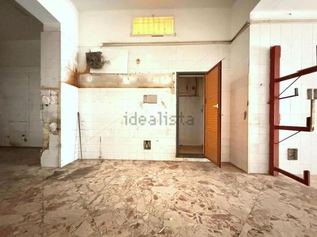 Locale in vendita di 65 m² in Via Domenico Lancia di Brolo, 28