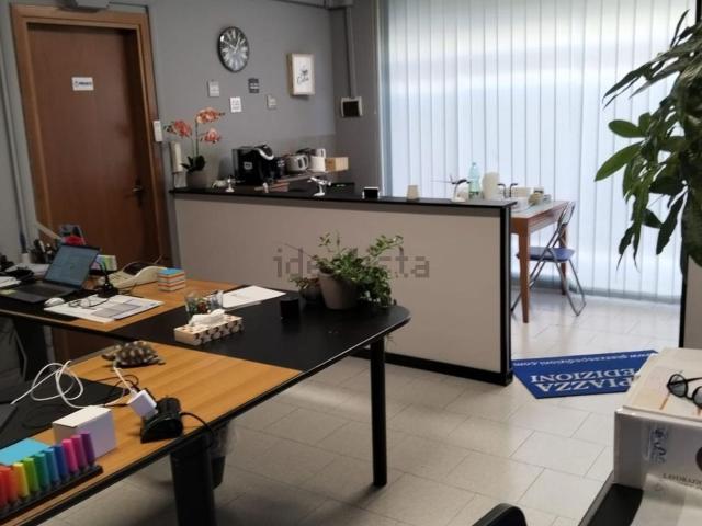 Locale in vendita di 65 m² in Via Donato Menichella, 54