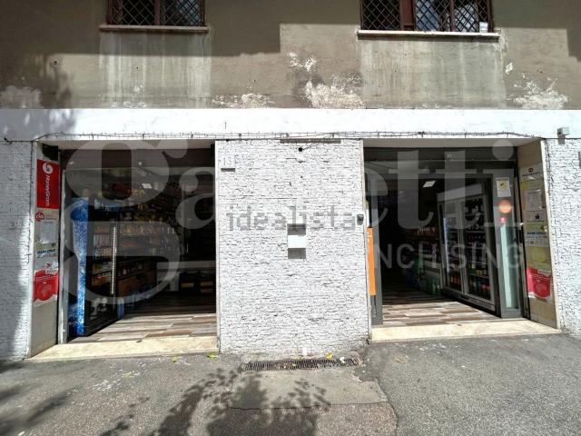 Locale in vendita di 65 m² in Via Fonte Buono, 13