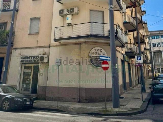 Locale in vendita di 65 m² in Via Francesco Guarini, 59