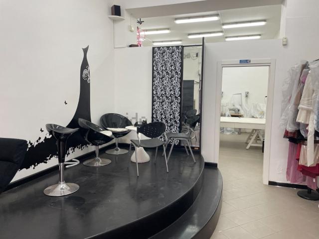 Locale in vendita di 65 m² in Via Goffredo Mameli, 15
