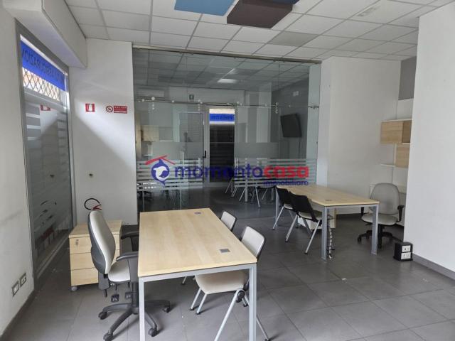 Locale in vendita di 65 m² in Via Ipponio