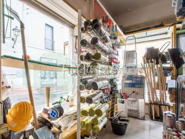 Locale in vendita di 65 m² in Via M. Fagnani