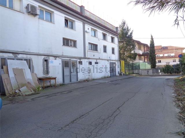 Locale in vendita di 65 m² in Via Mascagni