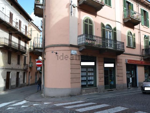 Locale in vendita di 65 m² in Via Pietro Micca, 26