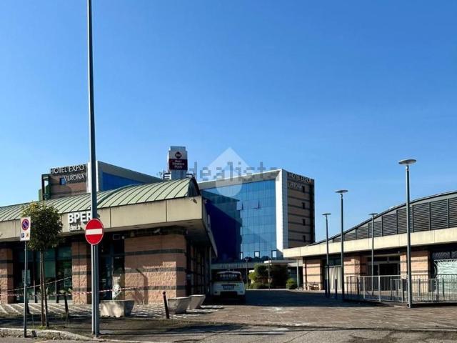 Locale in vendita di 65 m² in Via Portogallo, 3