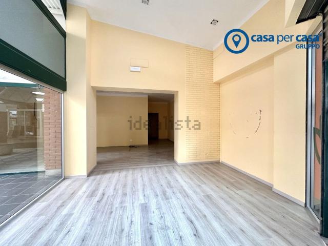Locale in vendita di 65 m² in Via Roma, 4229