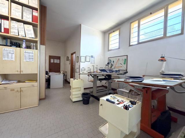 Locale in vendita di 65 m² in Via Roma, 5