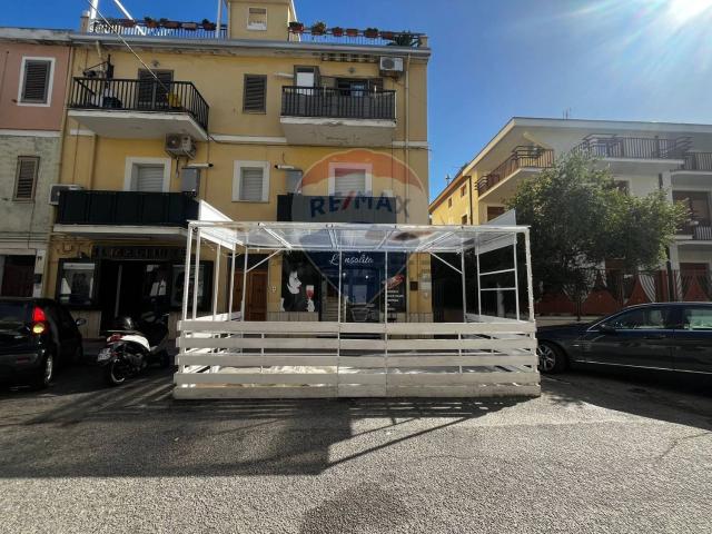 Locale in vendita di 65 m²