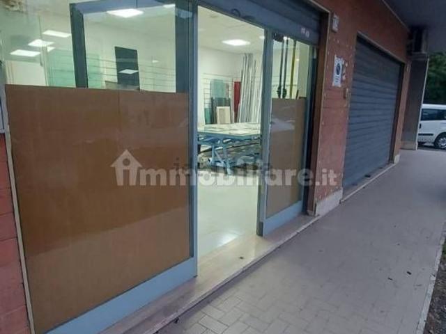 Locale in vendita di 65 m²