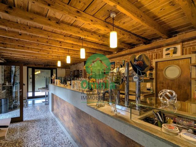 Locale in vendita di 663 m²