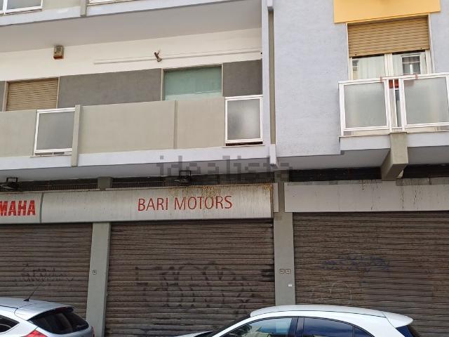 Locale in vendita di 665 m² in Via Quarto, 28