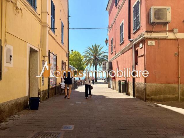 Locale in vendita di 66 m² in Vico Vivaldi