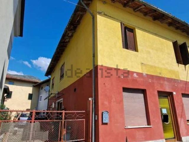 Locale in vendita di 66 m² in Via delle Cave, 1