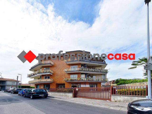 Locale in vendita di 66 m² in Via Madonna delle Grazie, 54