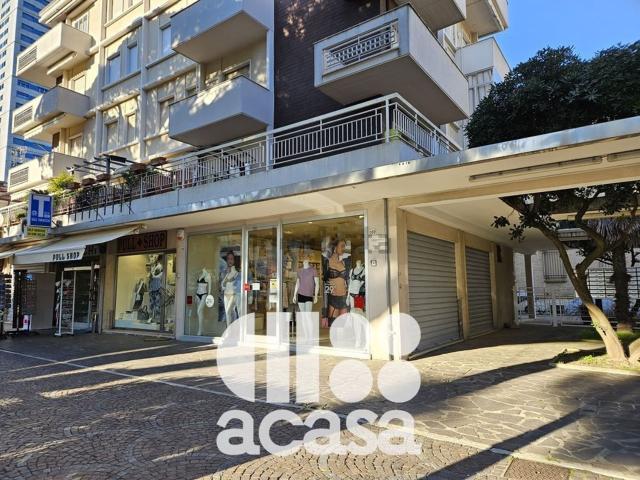 Locale in vendita di 66 m² in Viale Giosuè Carducci, 103