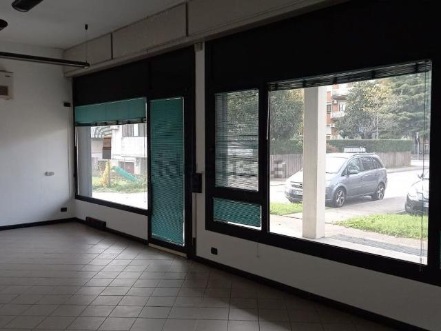 Locale in vendita di 66 m²