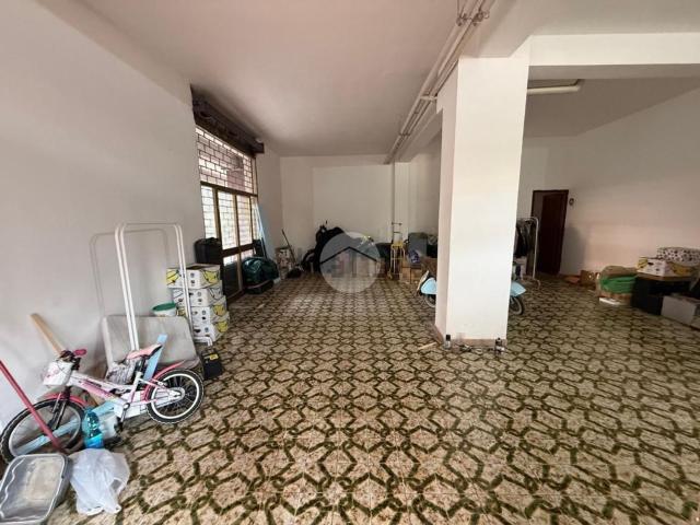 Locale in vendita di 75 m² in Piazza Pier Carlo Restagno, 4