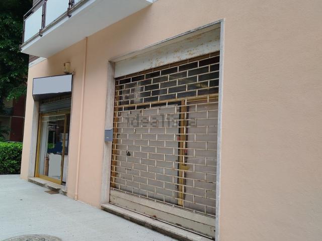 Locale in vendita di 68 m² in Via Vittorio Veneto