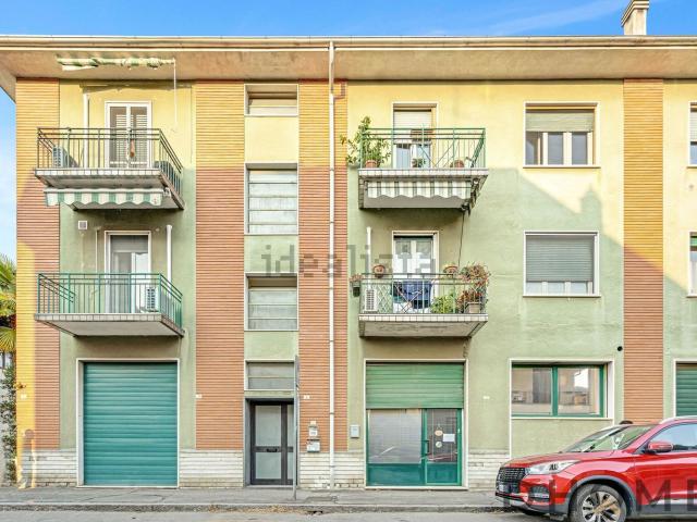Locale in vendita di 68 m² in Via Aldo Maria Scalise, 2