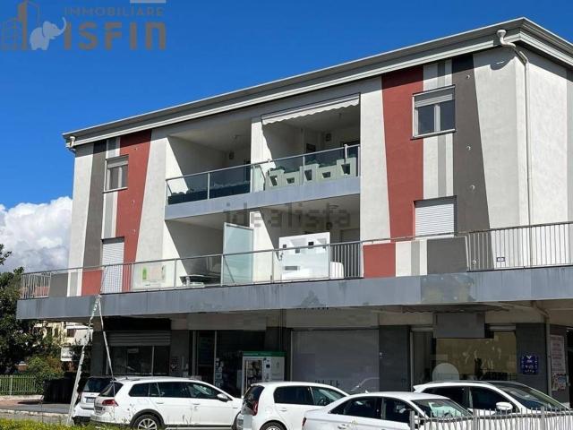 Locale in vendita di 68 m² in Via Giorgio de Chirico