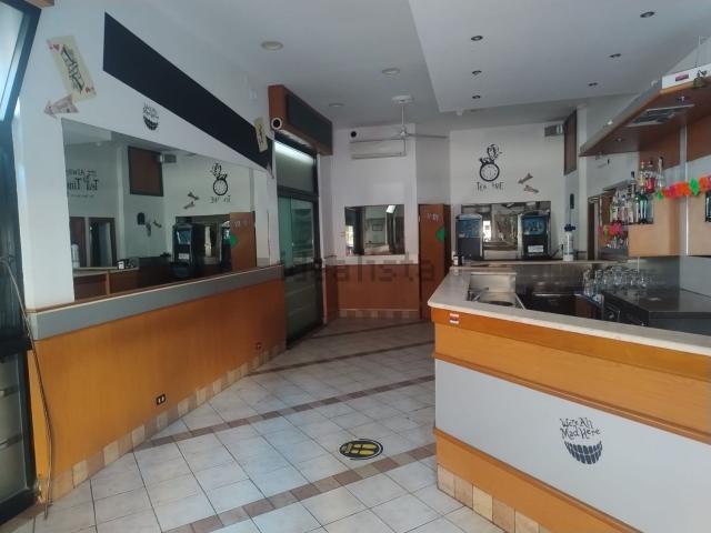 Locale in vendita di 68 m² in Via Piacenza, 216