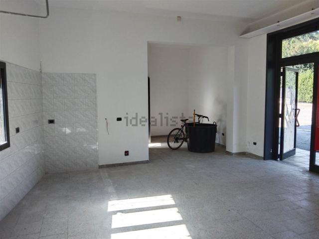Locale in vendita di 68 m² in Via Sinistra Guerro