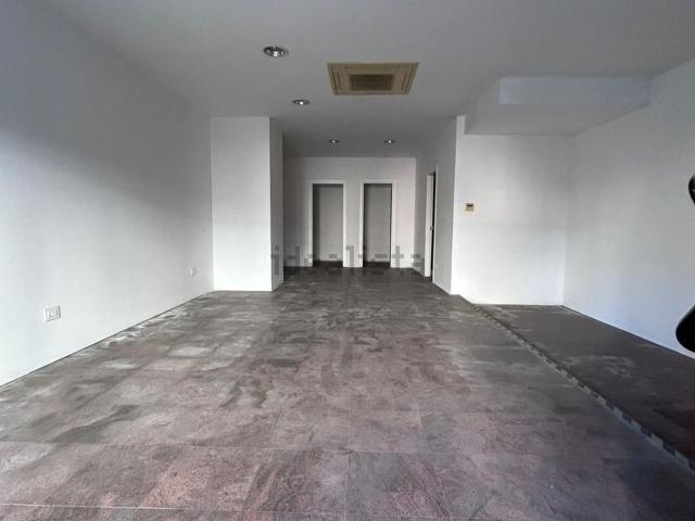 Locale in vendita di 68 m² in Via Sidney Sonnino, 123