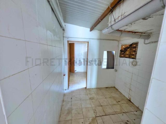 Locale in vendita di 68 m² in Viale della Repubblica
