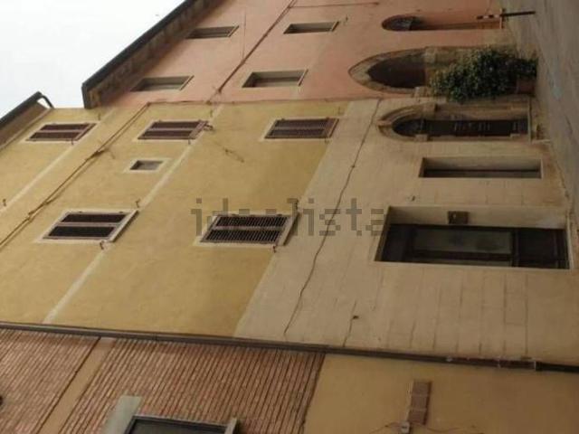 Locale in vendita di 690 m² in Via Guglielmo Marconi, 2