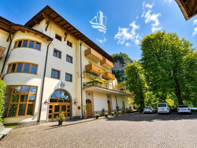 Locale in vendita di 6932 m² in Via Maso della Pieve