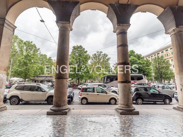 Locale in vendita di 69 m² in Piazza Vittorio Emanuele II