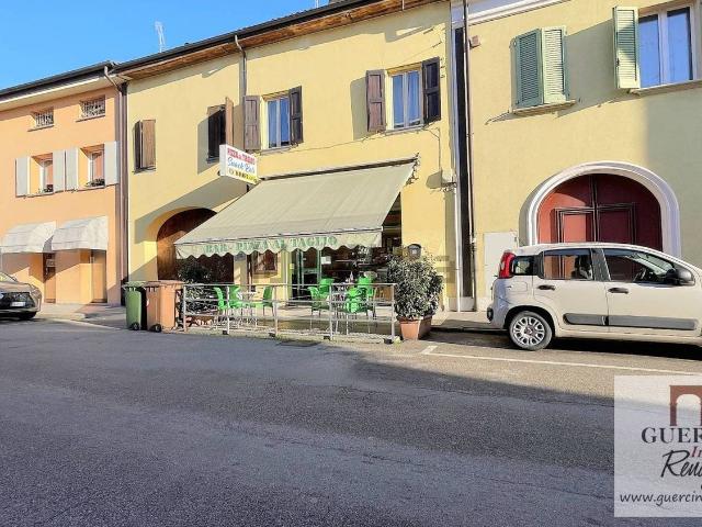 Locale in vendita di 69 m² in Via Giacomo Matteotti, 35