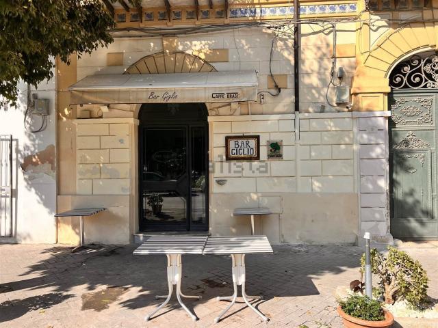 Locale in vendita di 69 m² in Viale della Vittoria, 7
