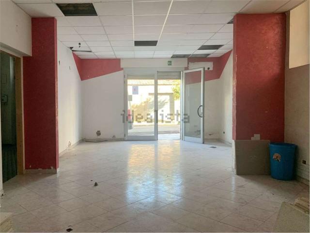 Locale in vendita di 69 m²