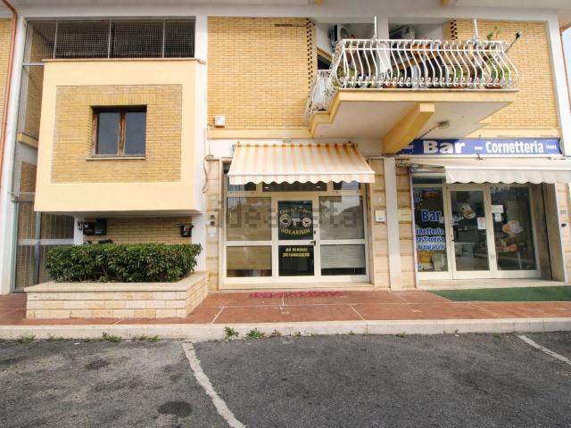 Locale in vendita di 73 m² in Lungomare Tor San Lorenzo, 269
