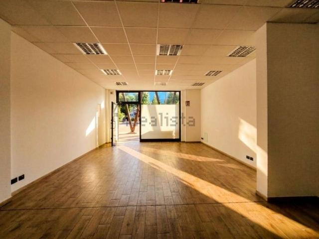 Locale in vendita di 73 m² in Piazza della Libertà, 7
