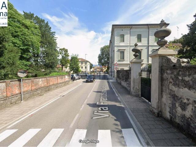Locale in vendita di 73 m² in Via Francesco Crispi