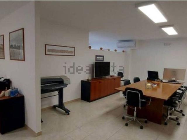 Locale in vendita di 73 m² in Via Girolamo Caggianelli