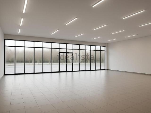 Locale in vendita di 700 m²