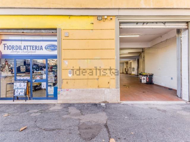 Locale in vendita di 700 m² in Via Angelo Emo