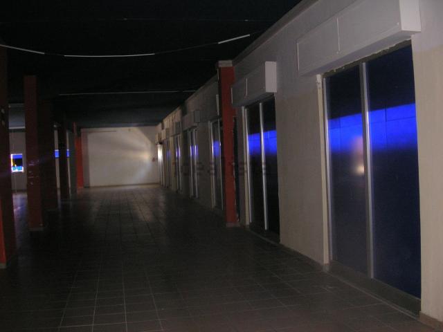 Locale in vendita di 700 m² in Via Alemanno