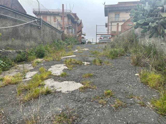 Locale in vendita di 700 m² in Via del Fasano, 43