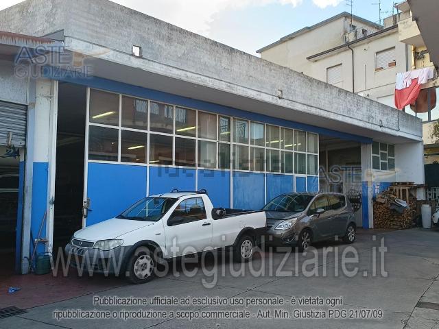 Locale in vendita di 707 m² in Via San Rocco, 48