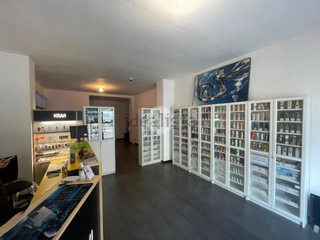 Locale in vendita di 70 m² in Borgo Palazzo