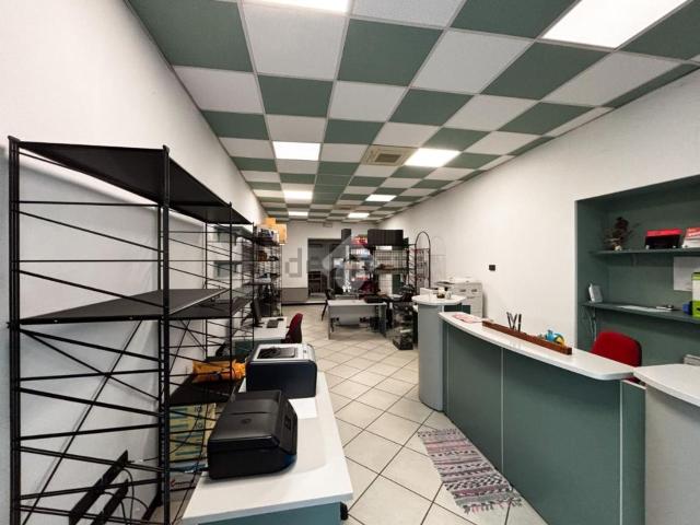 Locale in vendita di 70 m² in Corso Martiri della Liberazione, 42