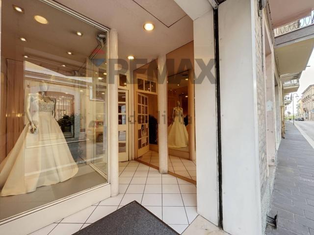 Locale in vendita di 70 m² in Corso Bandiera, 71
