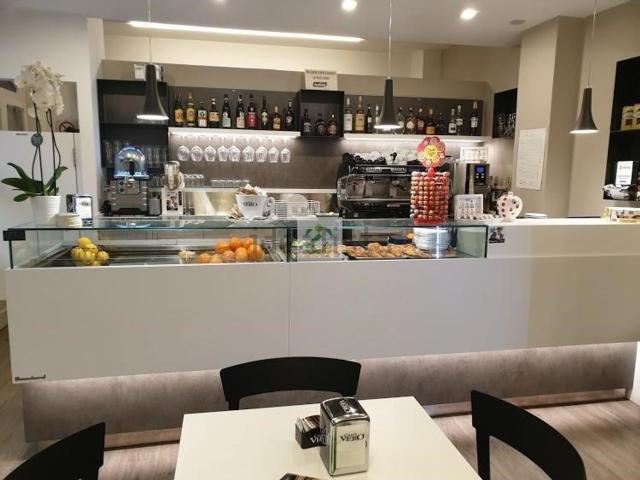 Locale in vendita di 70 m² in Galleria Landshut, 12