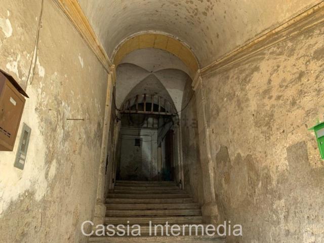 Locale in vendita di 70 m² in Largo Verzaschi
